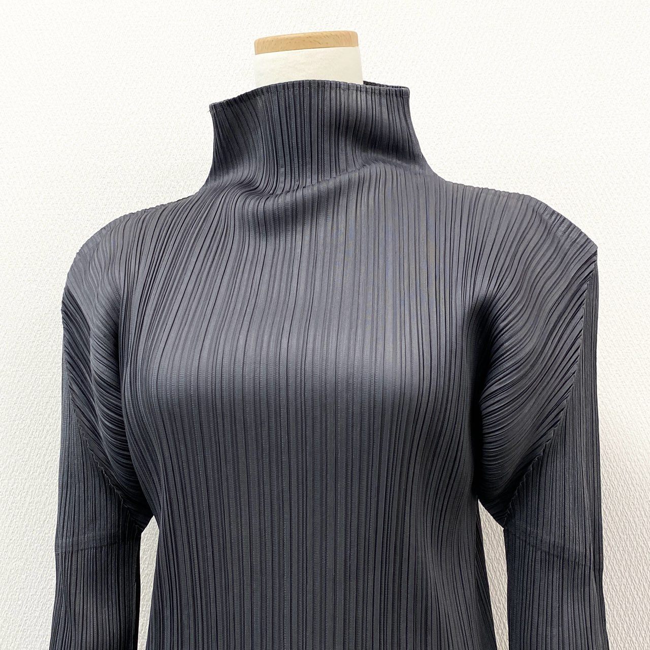 77i8 PLEATS PLEASE ISSEY MIYAKE プリーツプリーズ イッセイミヤケ 日本製 ハイネック 長袖 プリーツカットソー ロングスリーブプルオーバー PP04-JK604 3 グレー レディースo07t