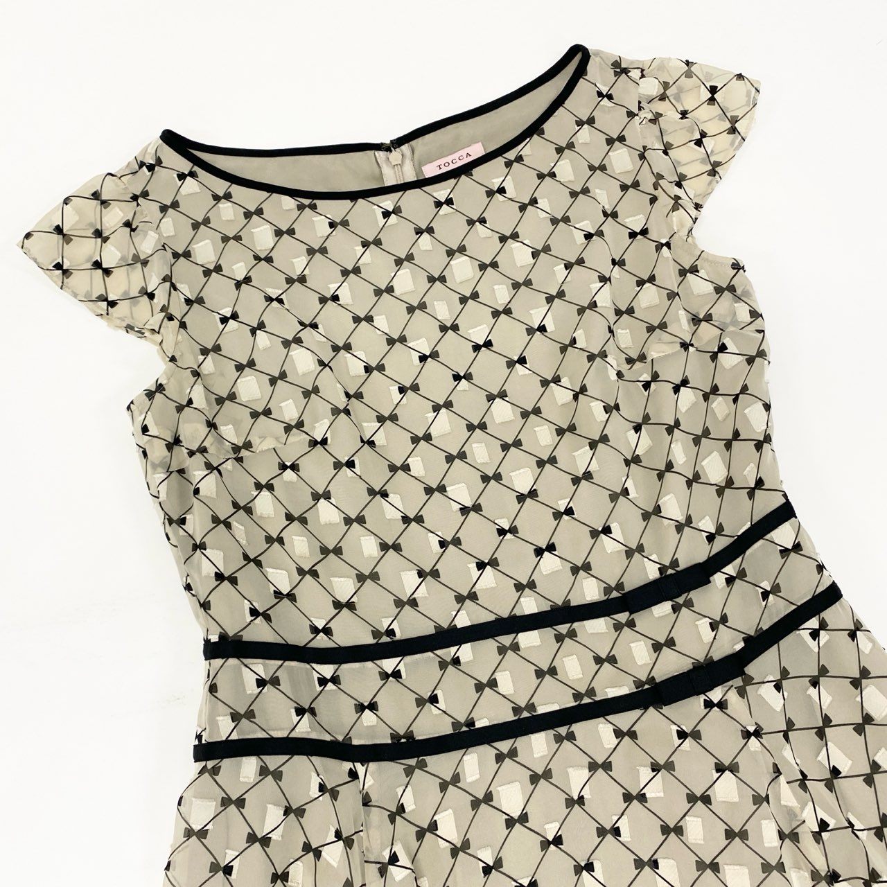 47k5 TOCCA トッカ CHECKER RIBBON チェッカーリボンワンピース ランドリーライン 洗える○ 半袖 総柄 シアー レディース 女性用 OPTOCA0050 2 ベージュ系o07t