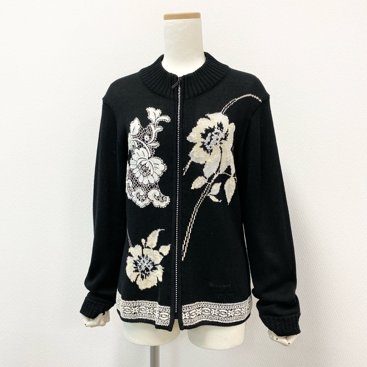 59k1 LEONARD FASHION レオナール ファッション 花柄刺繍 ラインストーン ジップアップ ニットジャケット セーター 日本製 Lサイズ ブラック コットン シルク レディースo07t