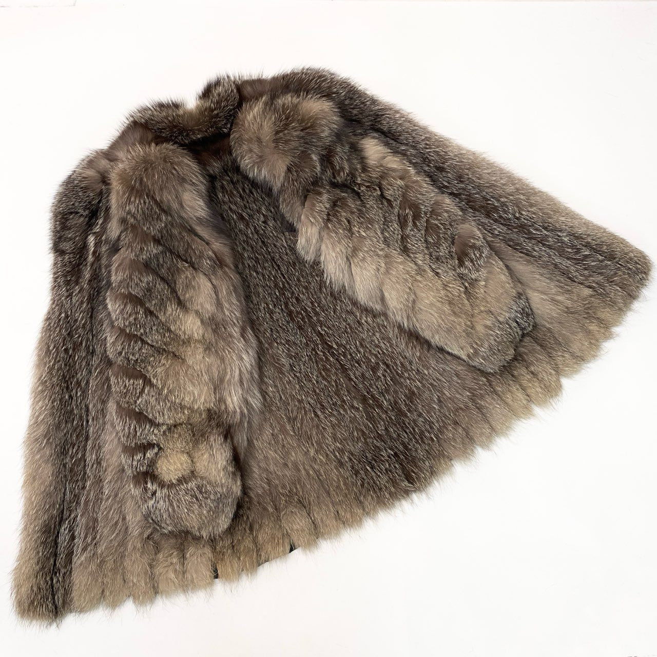 63a24 SAGA FOX サガフォックス 銀サガ シルバーフォックス 極厚 ファーコート サイズ13 最高級本毛皮 Fox Fur Coatt18r