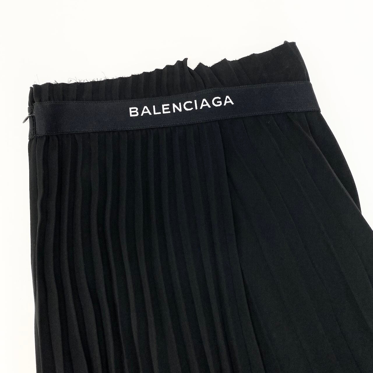 Ic30 BALENCIAGA バレンシアガ プリーツスカート ラップスカート風  アシンメトリーデザイン ウエストロゴ レディース 女性服 サイズ34 ブラック ポリエステル100％u02t
