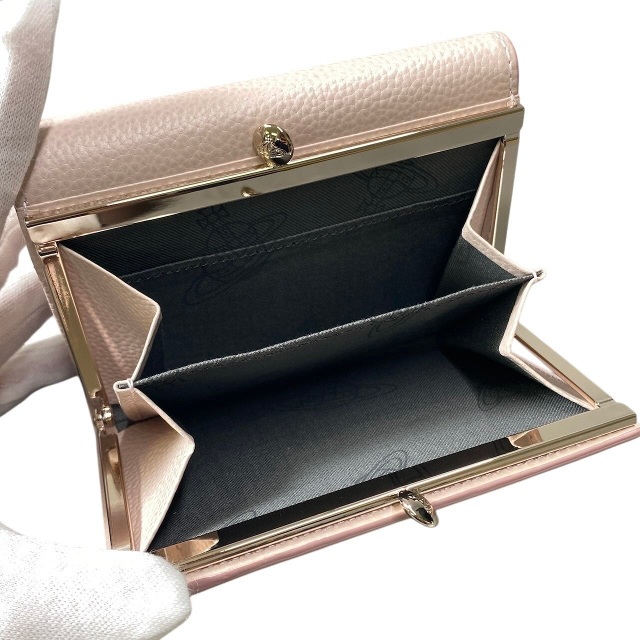 h11 【極美品】Vivienne Westwood 三つ折り財布 オーブ がま口 ベビーピンク レザー レディース 女性用t18r