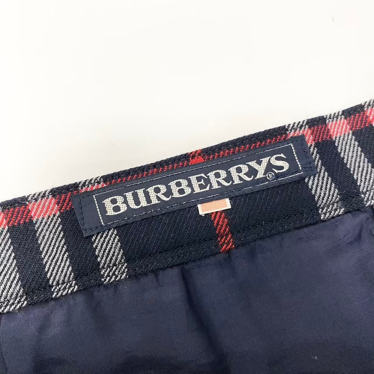 62e12 Burberrys バーバリーズ チェック柄 タックプリーツ スカート サイズ15BR ネイビー 大きいサイズ レディースt18r