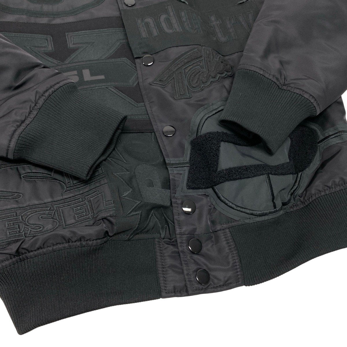 25g14 DIESEL ディーゼル J-BULC-PATCH JACKET ボンバージャケット スタジャン パッチワークデザイン A04982 サイズM ブラック メンズu02t