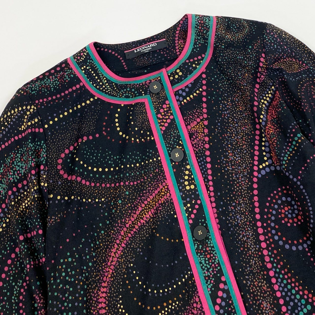 35a30 【美品】LEONARD レオナール 長袖カーディガン  トップスカットソー 総柄プリント 0349128 Lサイズ マルチカラー レディース 女性用o07t