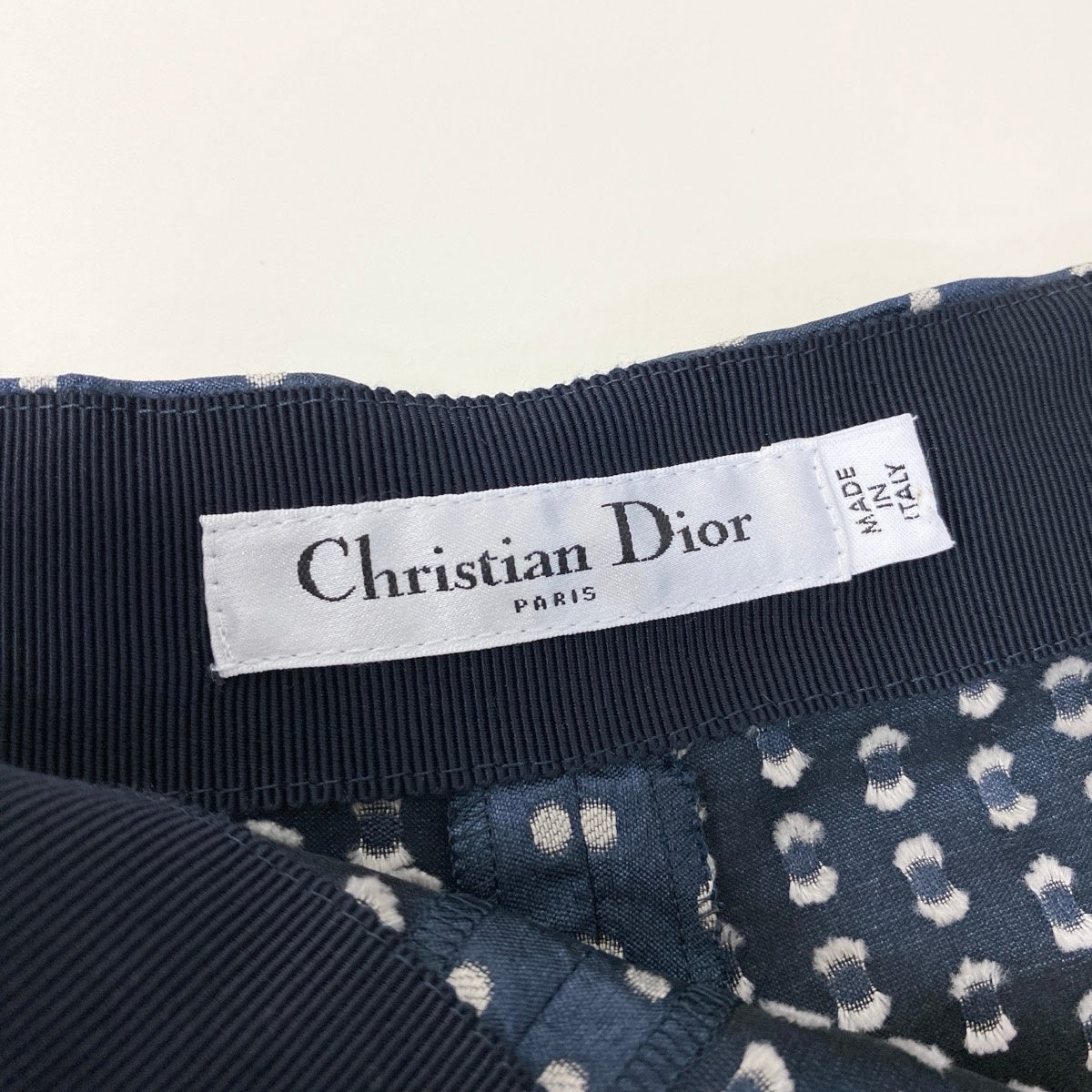 Ih1 【極美品】Christian Dior ショートパンツ ドット柄 イタリア製 141P62A7631 42サイズ ネイビー 画像参照 レディース 女性用k02i