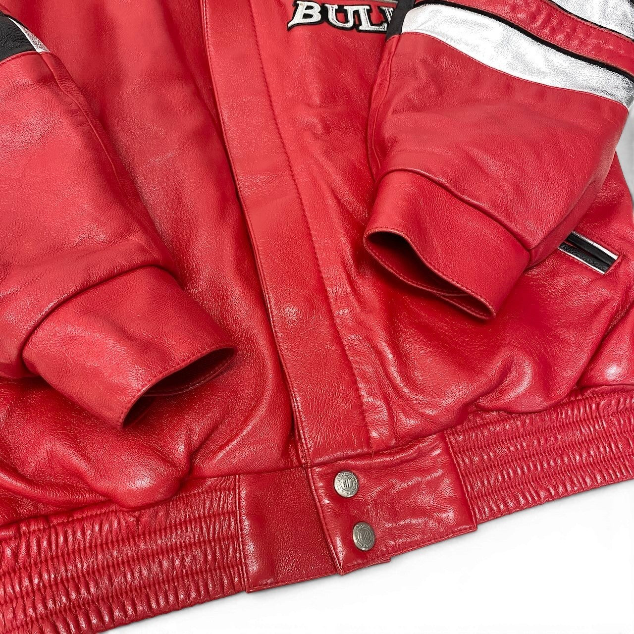 19g1 JEFF HAMILTON ジェフハミルトン NBA Chicago Bulls シカゴブルズ 3ピート記念 レザージャケット スタジャン 革ジャン USA製 Sサイズ レッド ホワイト レザー メンズ 男性用u02t