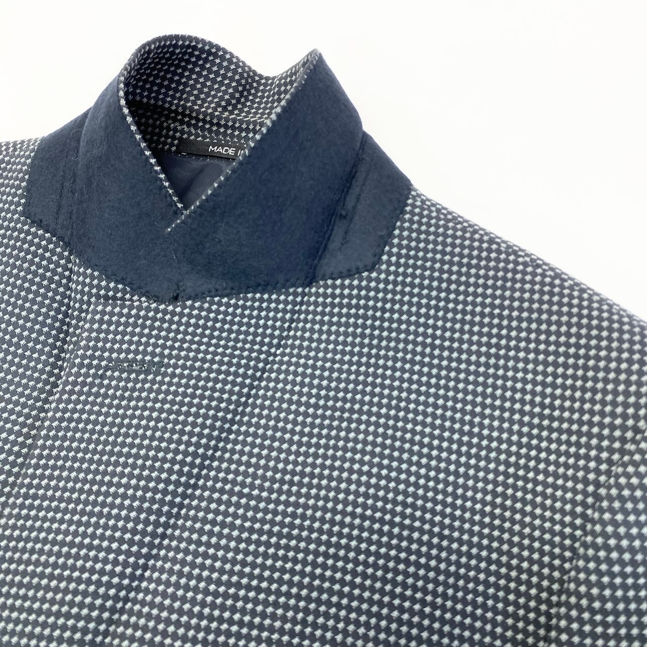 68d30 EMPORIO ARMANI エンポリオアルマーニ JUDE LINE テーラードジャケット シングル 2B  サイズ50 ブラック ホワイト メンズ 紳士服u02t