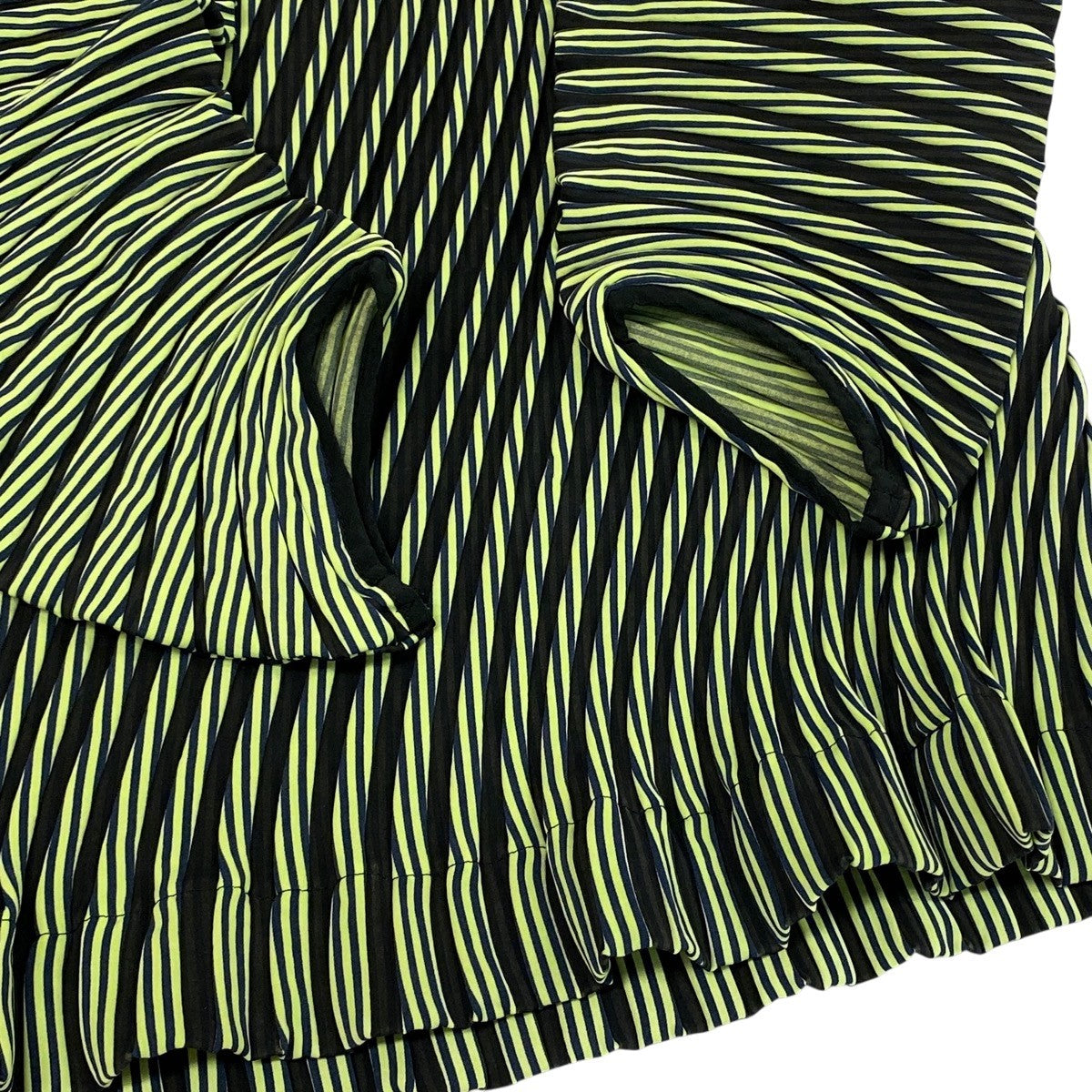 Ah28 ISSEY MIYAKE イッセイミヤケ ロングスリーブ プリーツカットソー ボーダー柄 IM74FJ500 サイズ2 マルチカラー ポリエステル レディースo07t