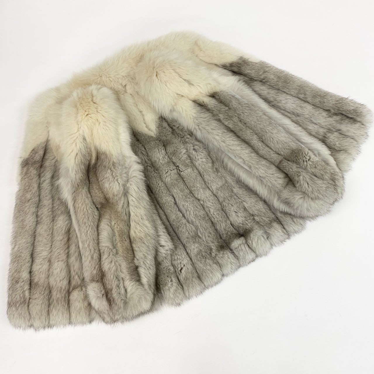 54L4 JINDO SAGA FOX サガフォックス 銀サガ ブルーフォックス セミロングコート サイズL ホワイト 最高級本毛皮 FOX FUR リアルファーt18r