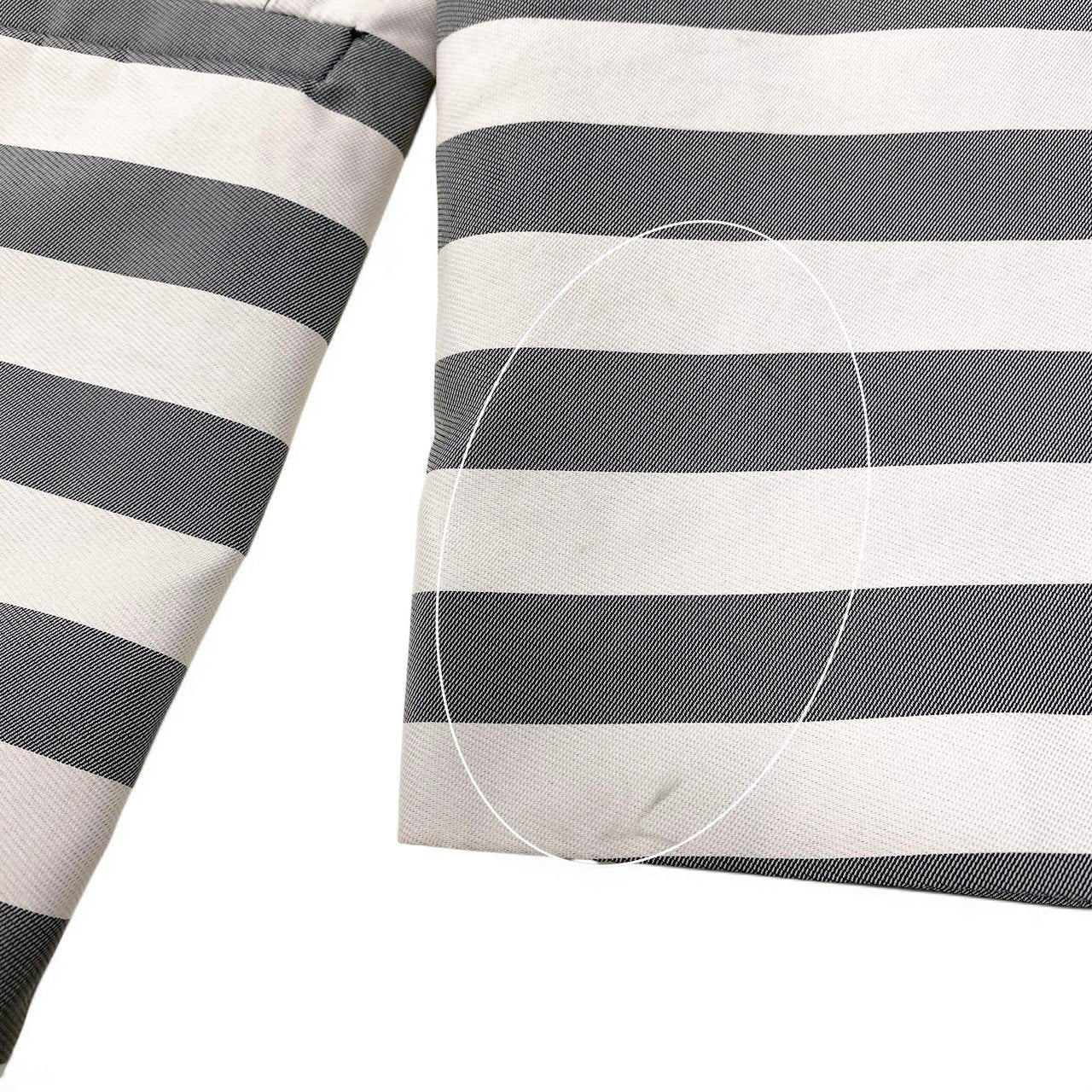 89g24 【美品】 WEEKEND MaxMara ウィークエンド マックスマーラ チェスターコート ボーダー柄 サイズ38 グレー  レディース 女性用u02t