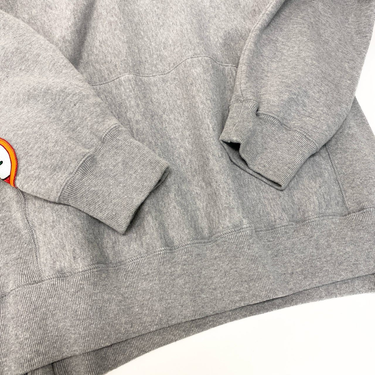 75c3 【新品保管品】UNDERCOVER アンダーカバー プルオーバーフーディー パーカー 脇リブ TPJQパッチ ZIPデザイン UC2D4801-1 2サイズ グレー コットン100％ メンズ 男性用o07t