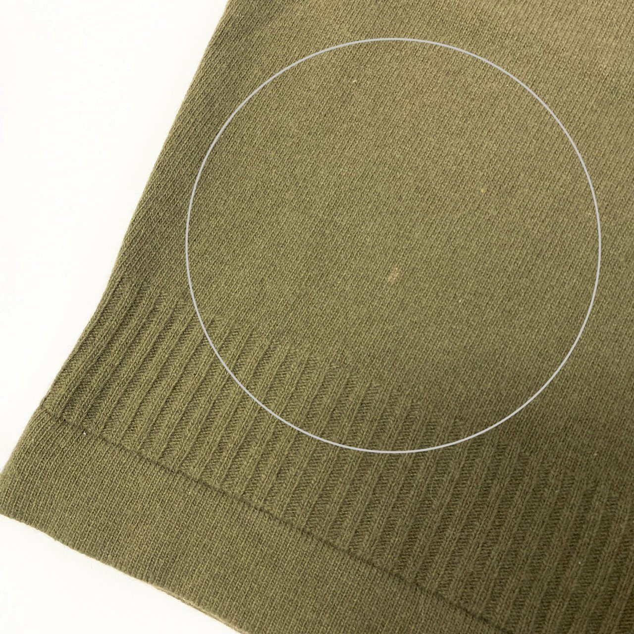 15a16 CHANEL シャネル ピュアカシミヤ 100％ セットアップニット 金ボタン サイズM カーキ Cashmere Knit Set Up ココマークt18r