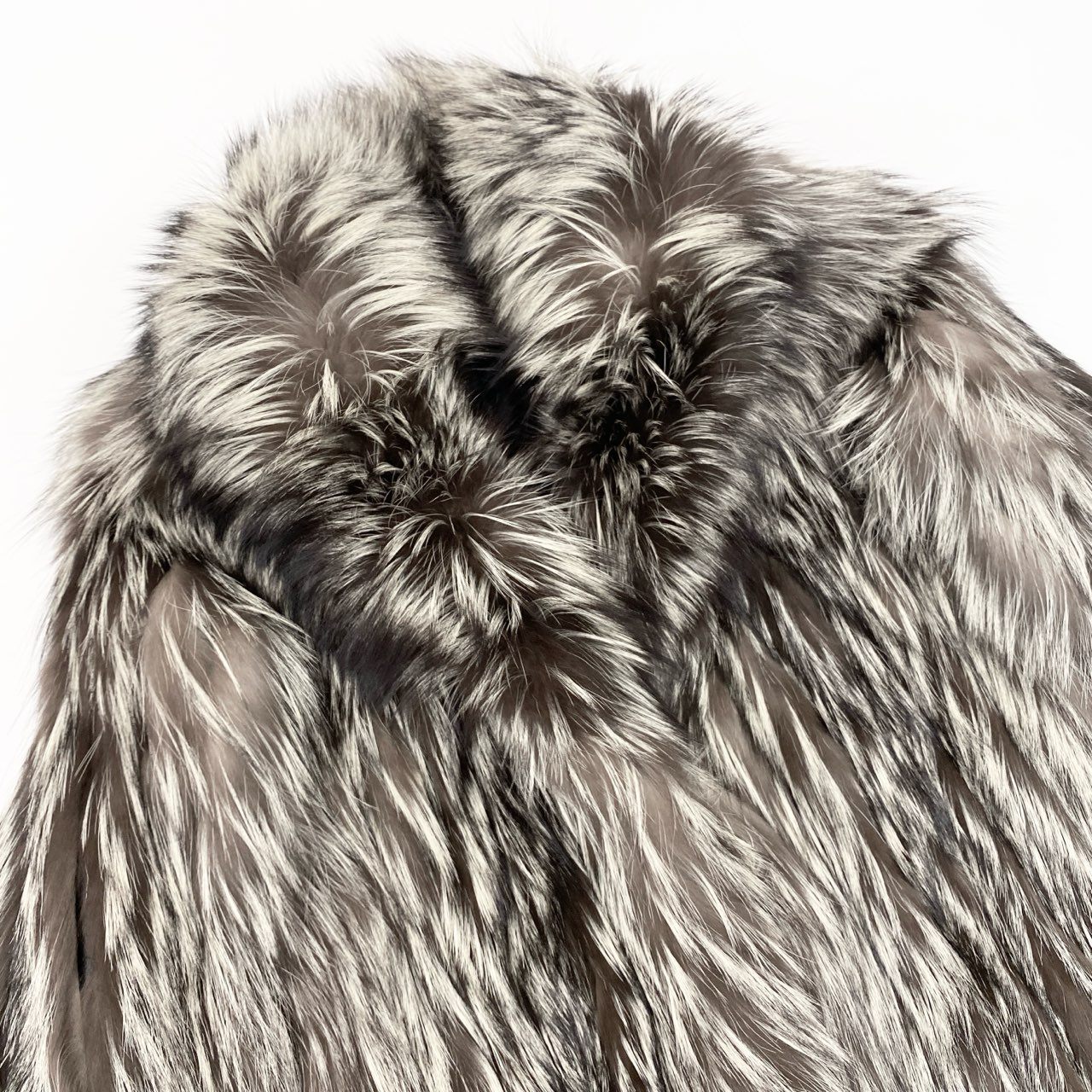 71k20 SAGA FOX サガフォックス 金サガ シルバーフォックス ファーコート 9号 最高級本毛皮 国産品 裏地刺繍 FOX FURt18r