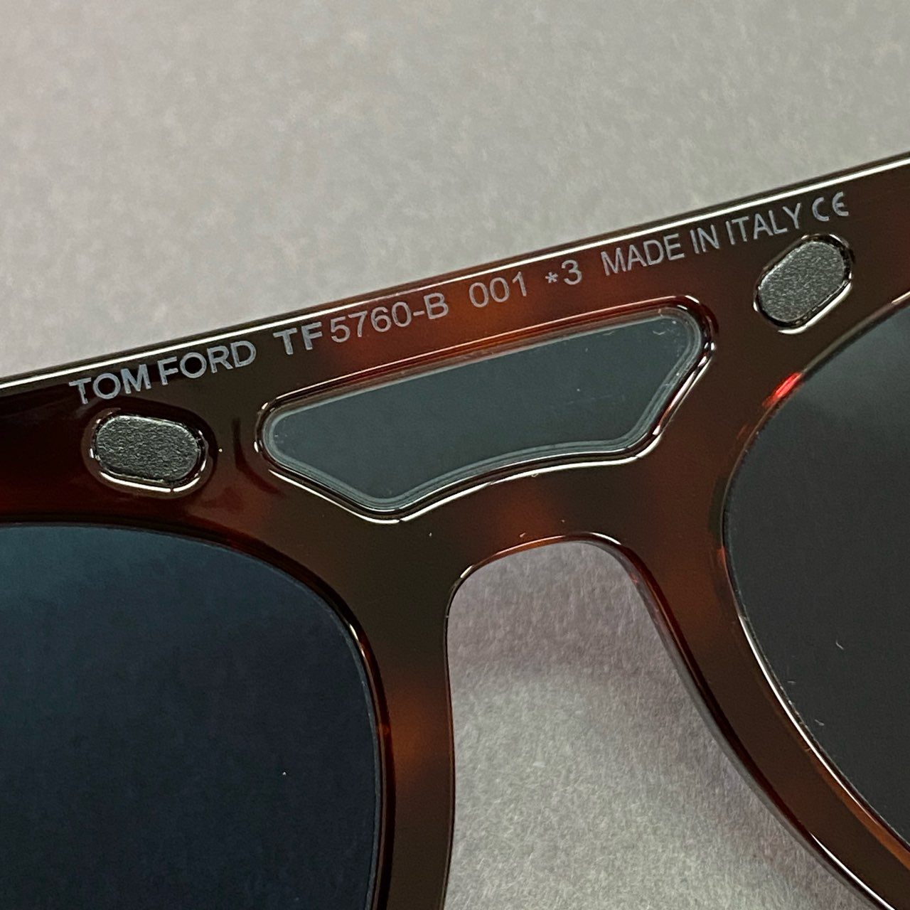 j29 TOM FORD トムフォード クリップオン サングラス 眼鏡 アイウェア メガネ イタリア製 パイロット TF5760-B 55□17 145 ブラウン ブラック べっこう柄