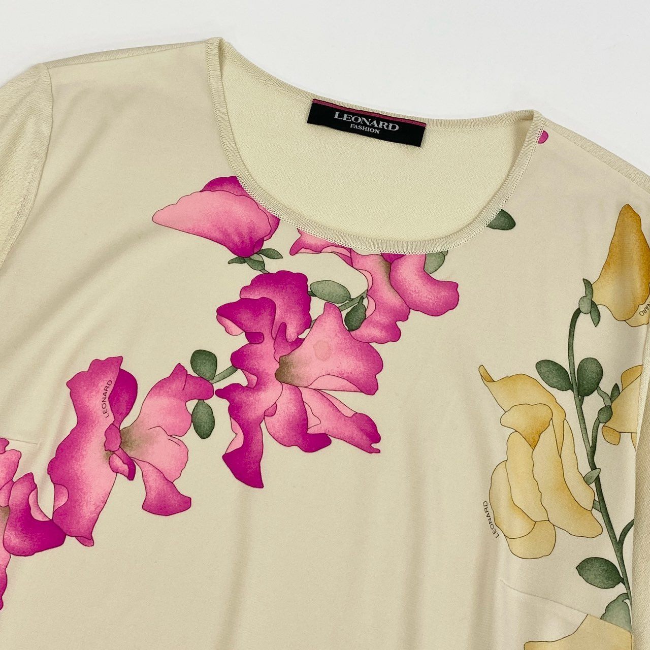 4k7 LEONARD FASHION レオナール ニットセーター 半袖ニット 美しい花柄プリント 切替ニット カンカン素材 レディース 女性用 L アイボリーo07t