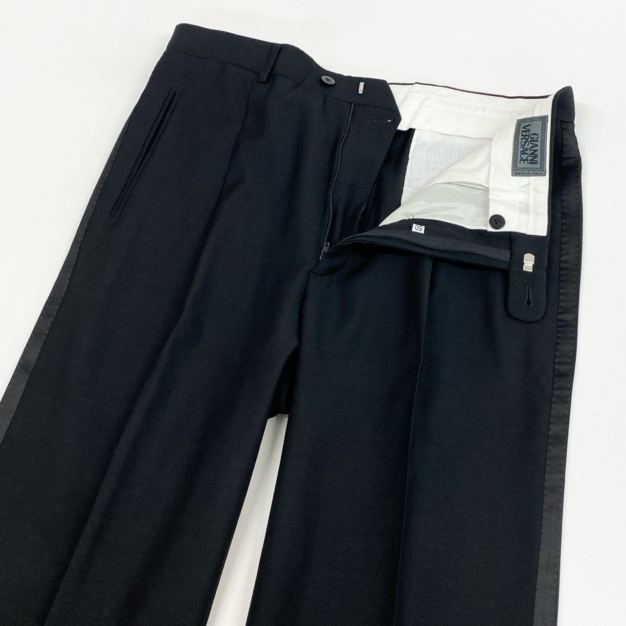 52l24 GIANNI VERSACE ジャンニ ヴェルサーチ タキシード セットアップ スーツ ジャケット パンツ 裏地総柄 50サイズ ブラック メンズo07t