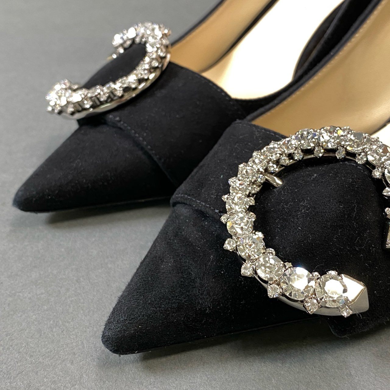 1g31 JIMMY CHOO ジミーチュウ 2023 Melva ラインストーン ビジュー ヒールパンプス シューズ イタリア製 36 ブラック スエード レディースk02i