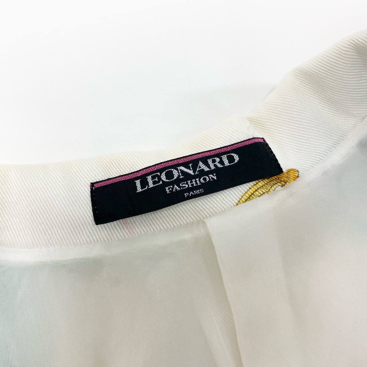 59k1 LEONARD FASHION レオナール ファッション 花柄プリント 金ボタン テーラードジャケット ブレザー 日本製 11AR Lサイズ相当 ホワイト コットン レディースo07t