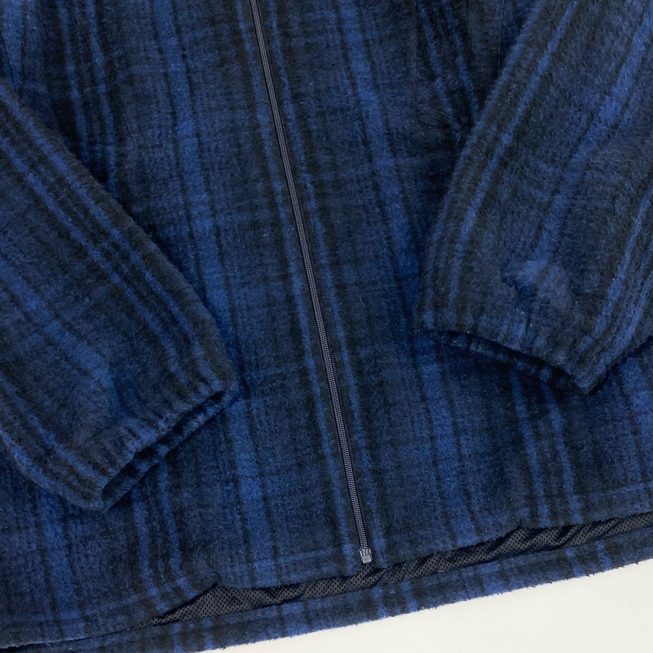 24i25 BALENCIAGA バレンシアガ フリースジャケット ブルゾン ロゴ刺繍 チェック 675648 サイズ44 ブルー ブラック メンズu02t