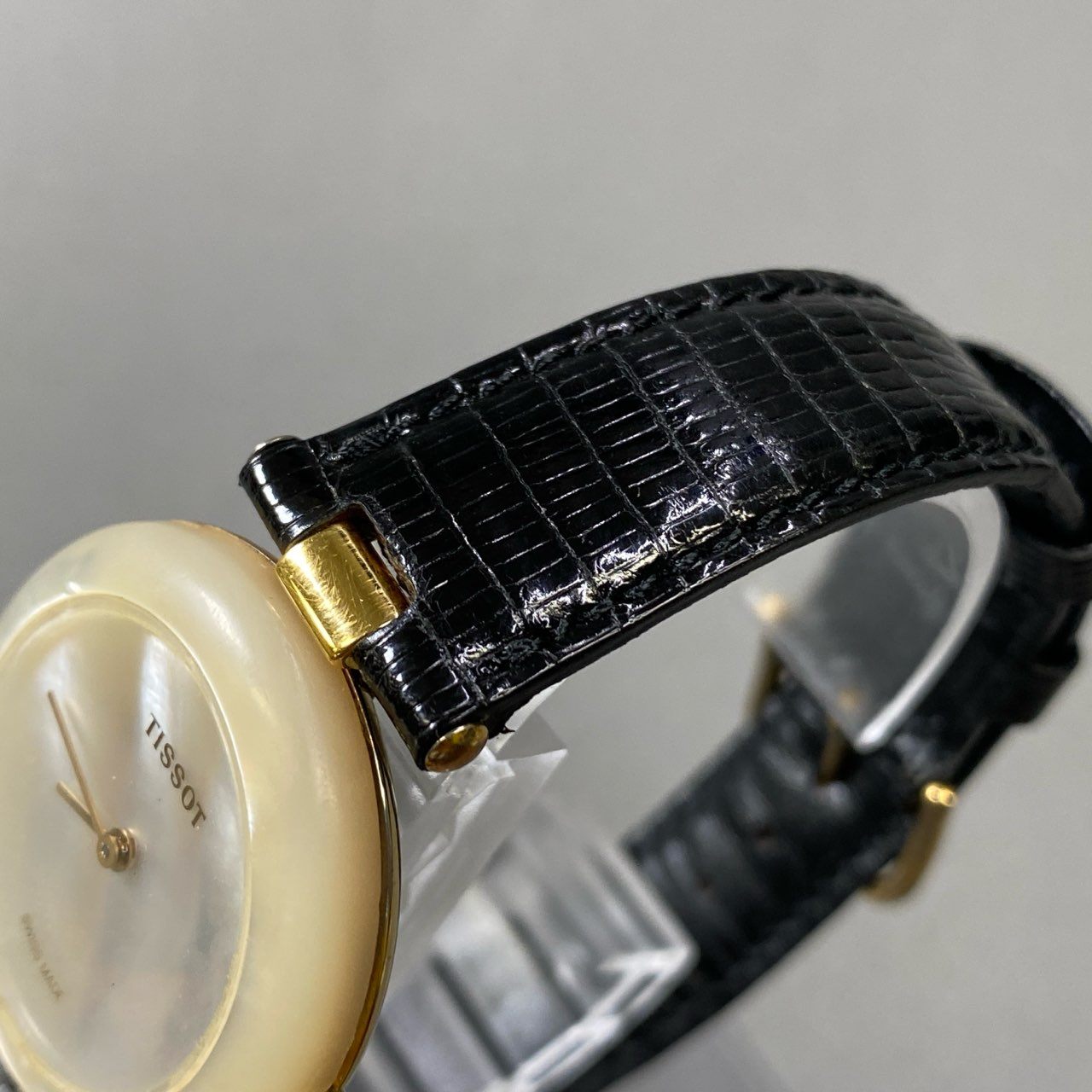 j3 《美品》 TISSOT ティソ ROCK WATCH ロックウォッチ 腕時計 R150 ホワイト ブラック Pearl パール 電池切れt18r