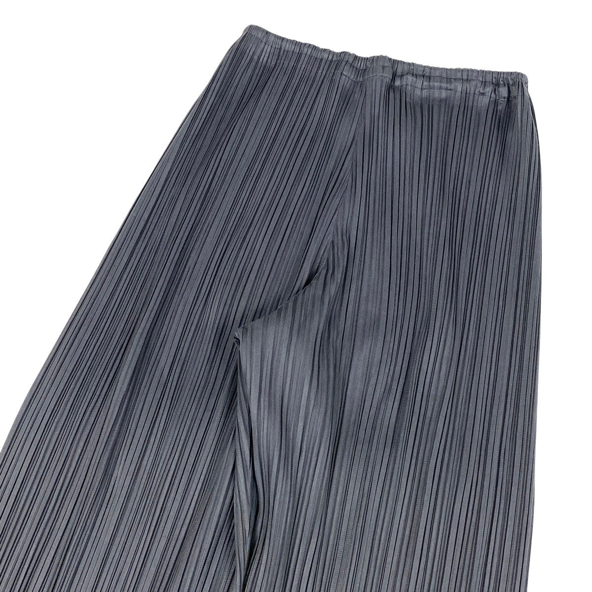 j19 ISSEY MIYAKE プリーツパンツ ボトムス 日本製 PP05-JF609 Mサイズ グレー ポリエステル100％ レディース 女性用u02t