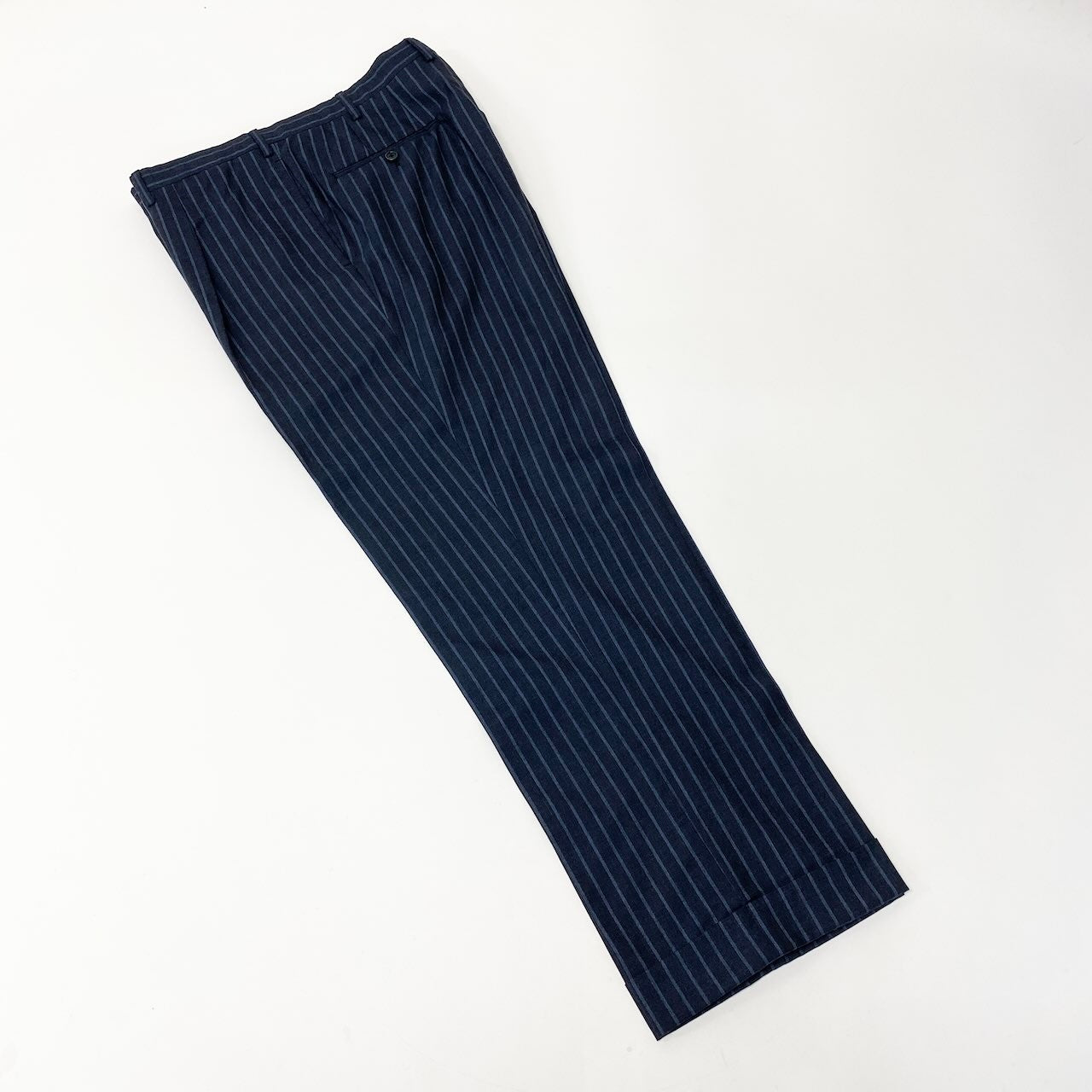 49d5 【イタリア製】Kiton キートン キトン サイズ54  カシミヤ100％ 3ボタン シングルスーツ セットアップ 背抜き 4シーズン向け ストライプ メンズ フォーマルk02i