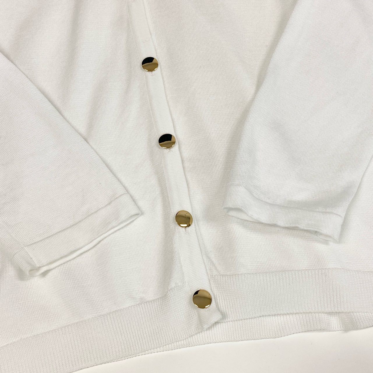Id10 YVES SAINT LAURENT イヴサンローラン YSLロゴ Vネック ニットカーディガン トップス M ホワイト コットンu02t