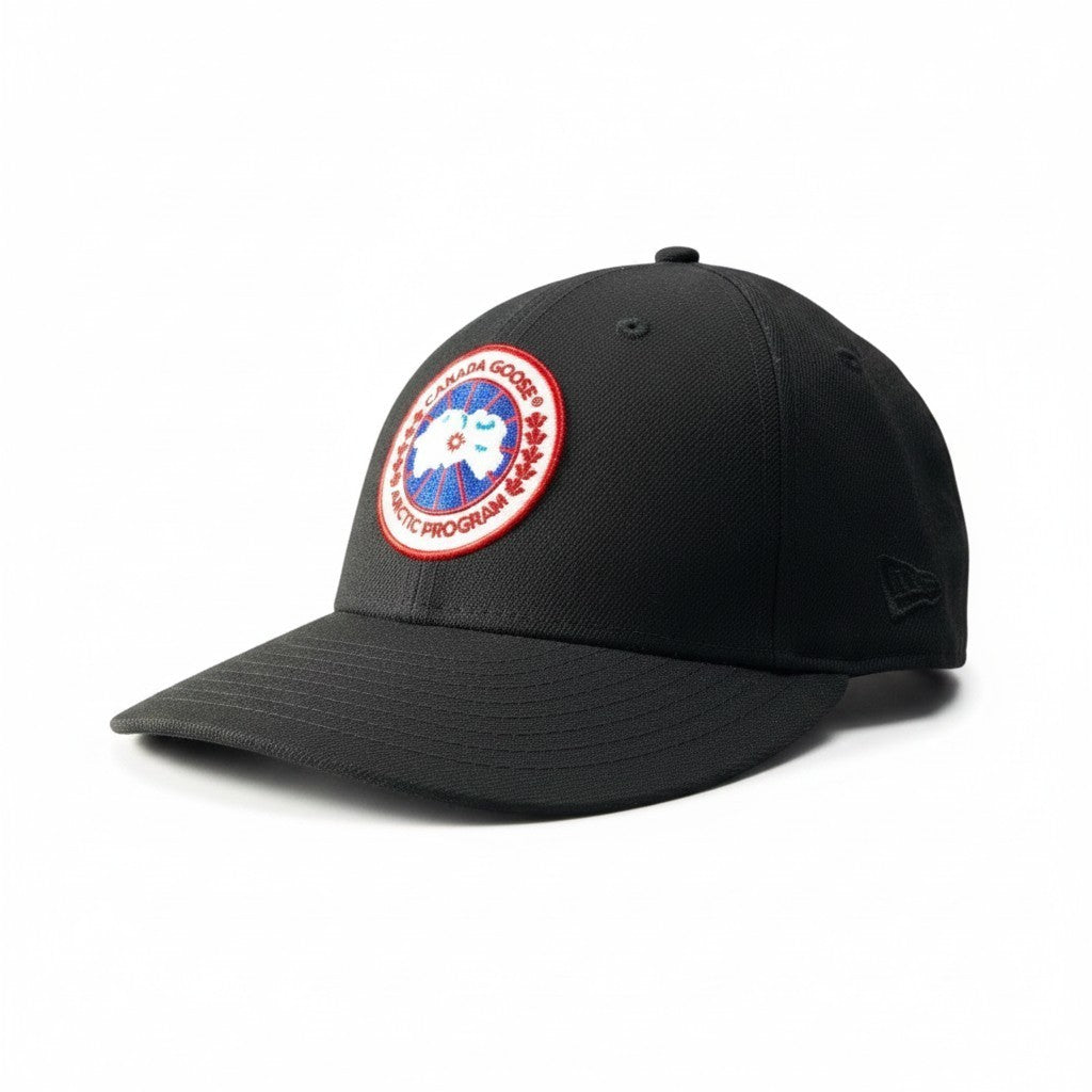g7 CANADA GOOSE カナダグース × NEW ERA ニューエラ 刺繍ロゴキャップ Arctic Disc Adjustable Cap ブラック 帽子