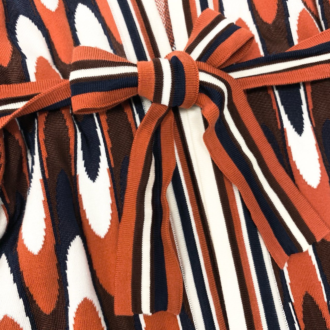 Ec5 Salvatore Ferragamo サルヴァトーレフェラガモ ロングスリーブカーディガン 総柄 幾何学模様 Sサイズ マルチカラー レディース 女性用o07t