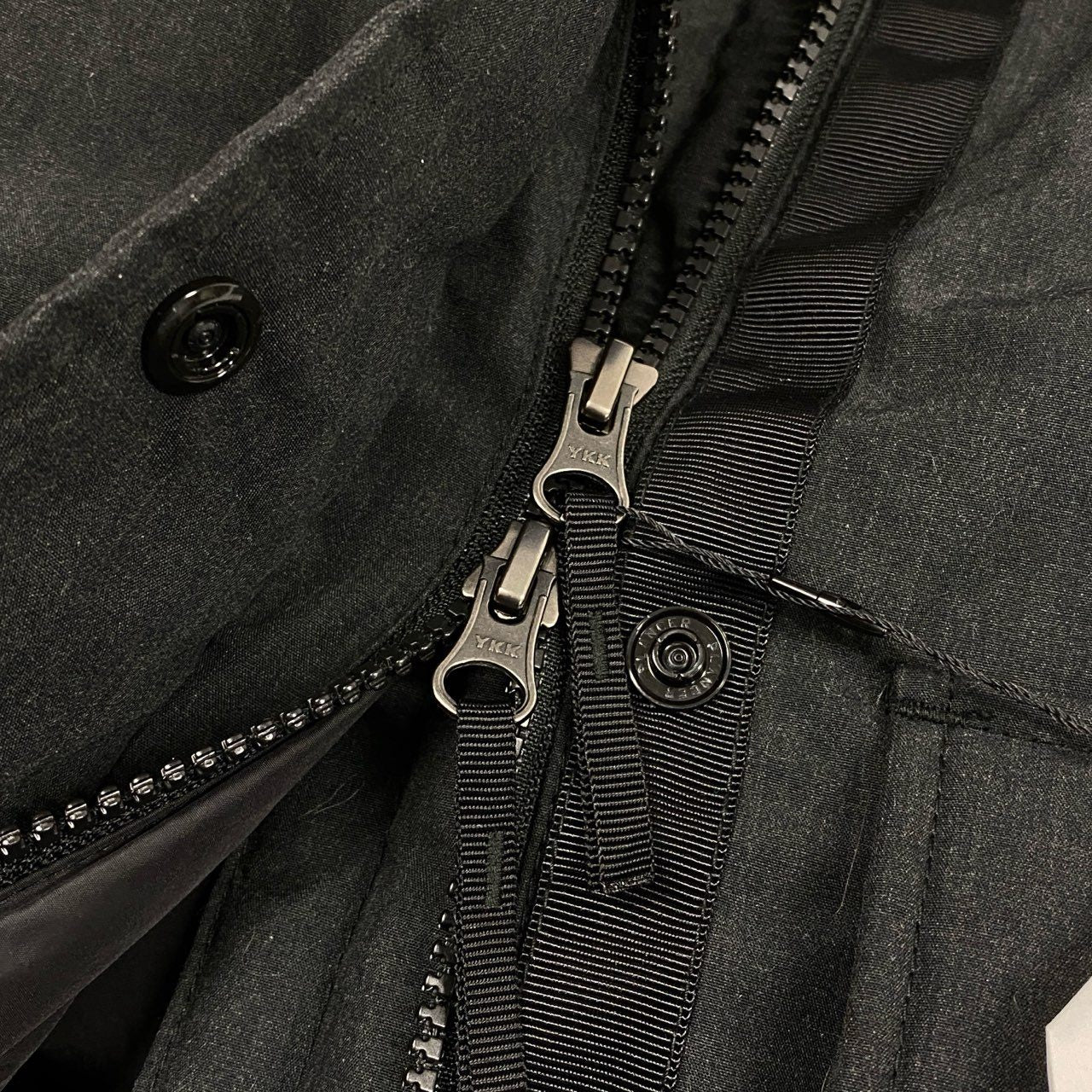 23a27【未使用タグ付】 NANGA ナンガ HINOC DOWN JACKET W ヒノック ダウンジャケット ウィメンズ フード取り外し可 2way アウトドア キャンプ レディース サイズＳ チャコールu02t