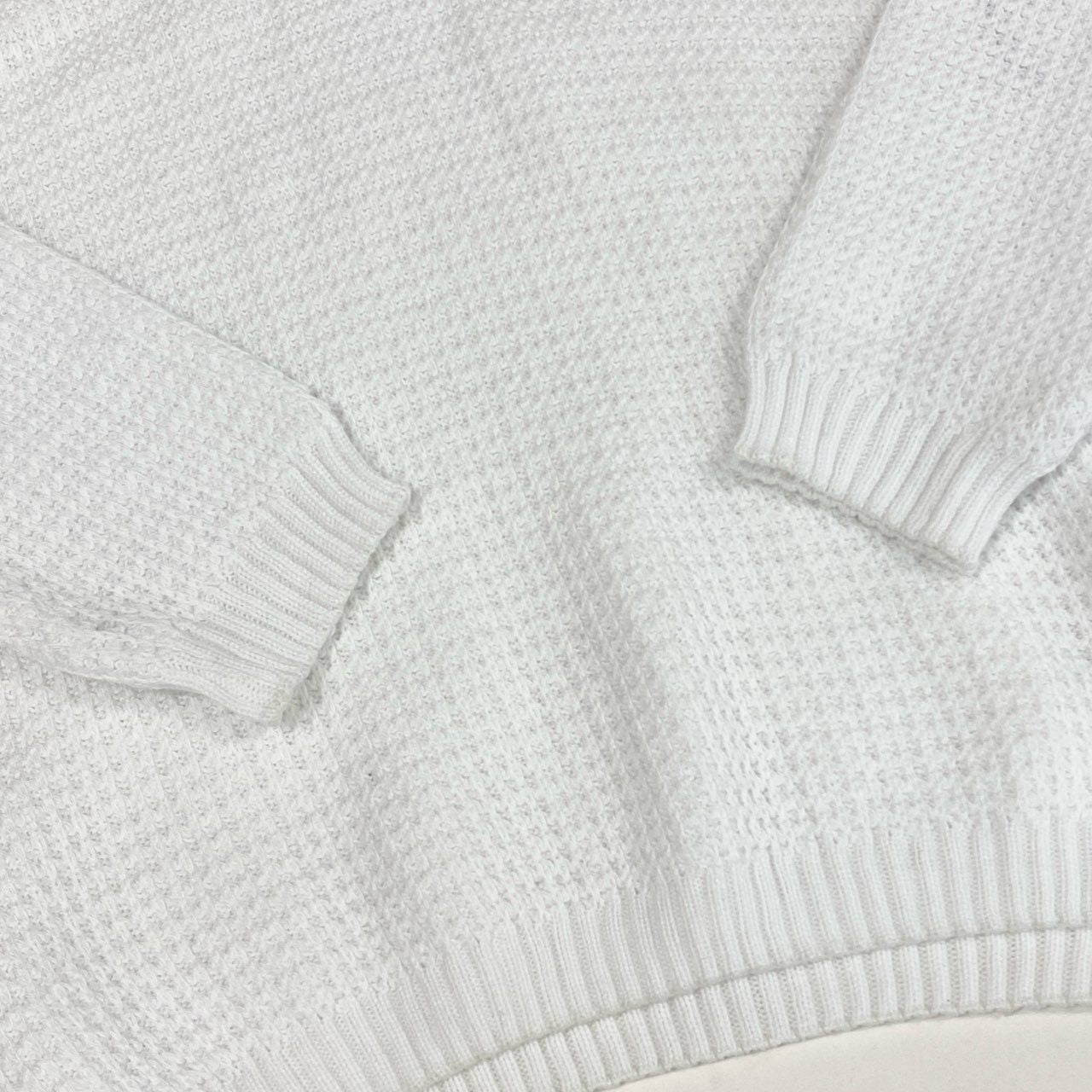 76k21 VERSACE ヴェルサーチ vintage front logo knitwear ロゴ刺繍 ニット サイズS ホワイト レディース トップスk02i