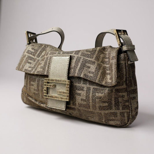 E22〇 FENDI Mamma Bucket one-shoulder bag with rhinestones and glitterta1