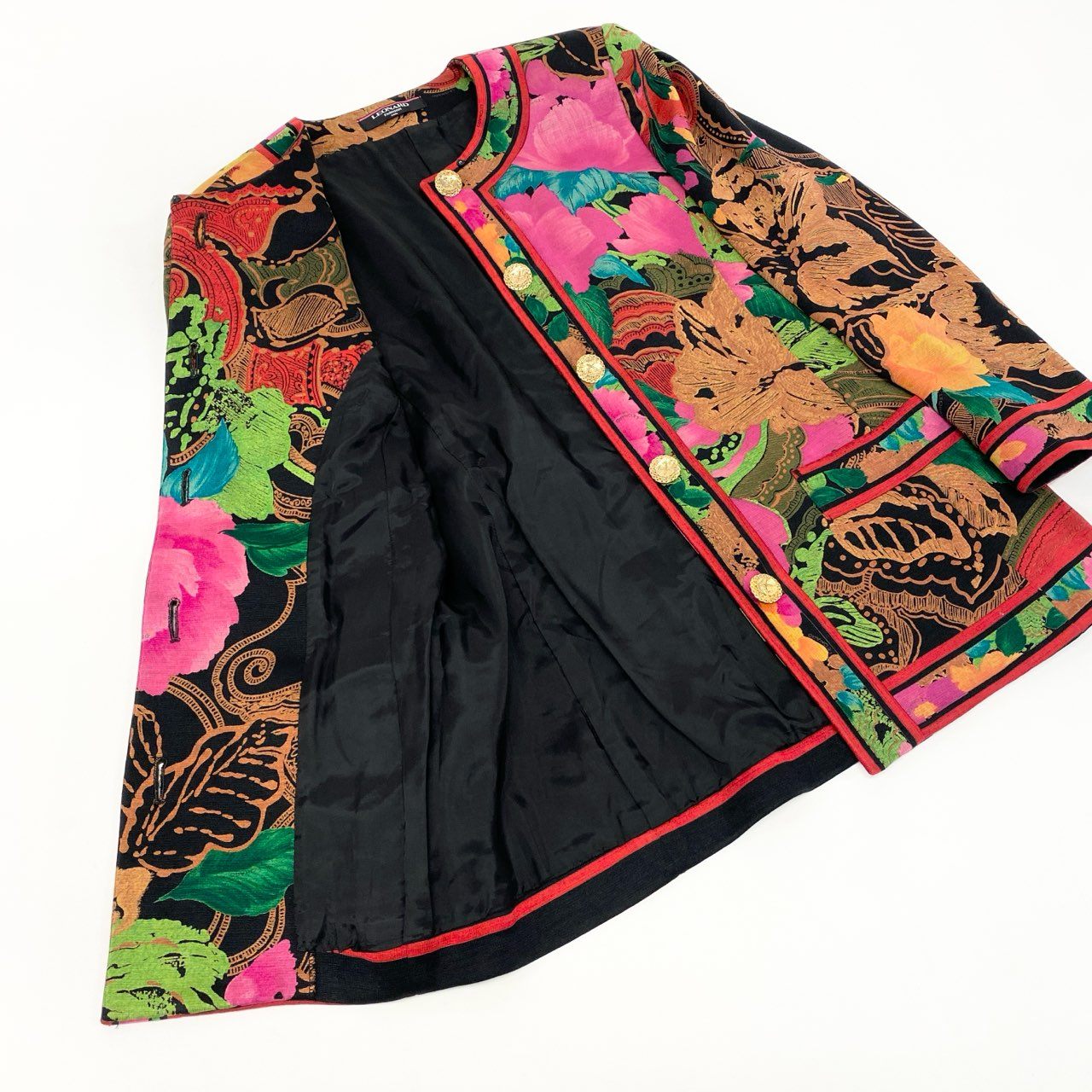58k22 LEONARD FASHION レオナール ノーカラージャケット ロングジャケット 美しい花柄プリント 金ボタン シルクウール レディース 女性用 9AR マルチカラーu02t