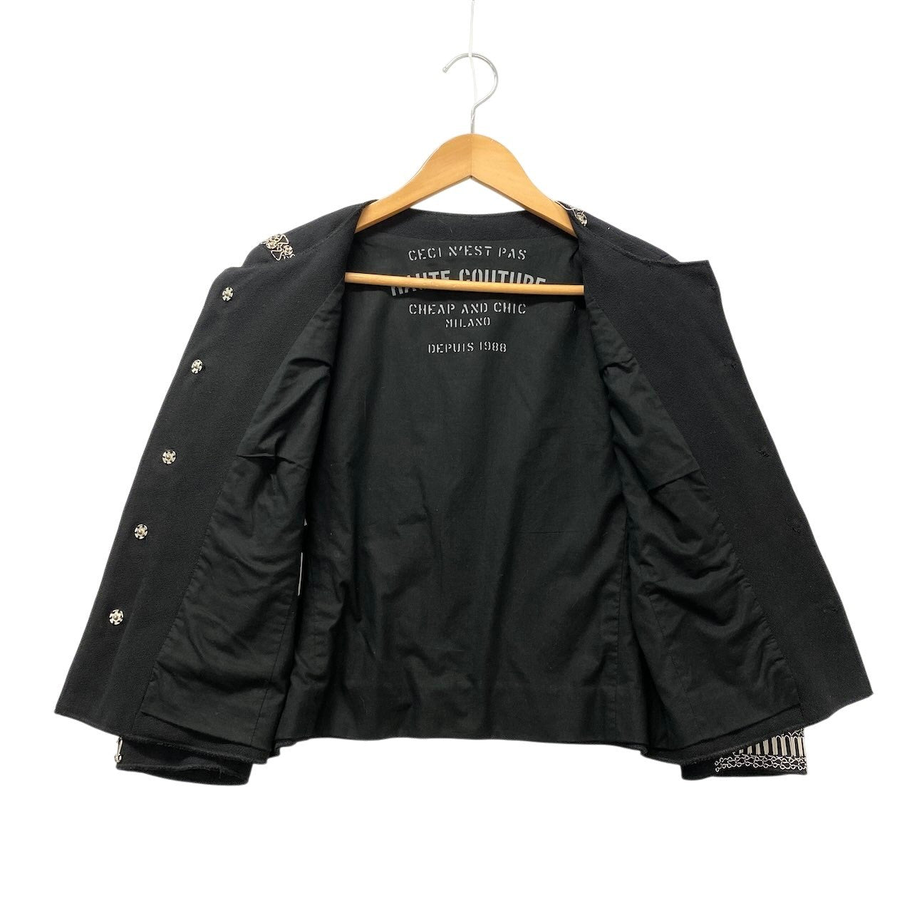 80e14 MOSCHINO モスキーノ ノーカラージャケット コットンジャケット 装飾ジャケット イタリア製 42サイズ ブラック コットン100％ レディース 女性用u02t