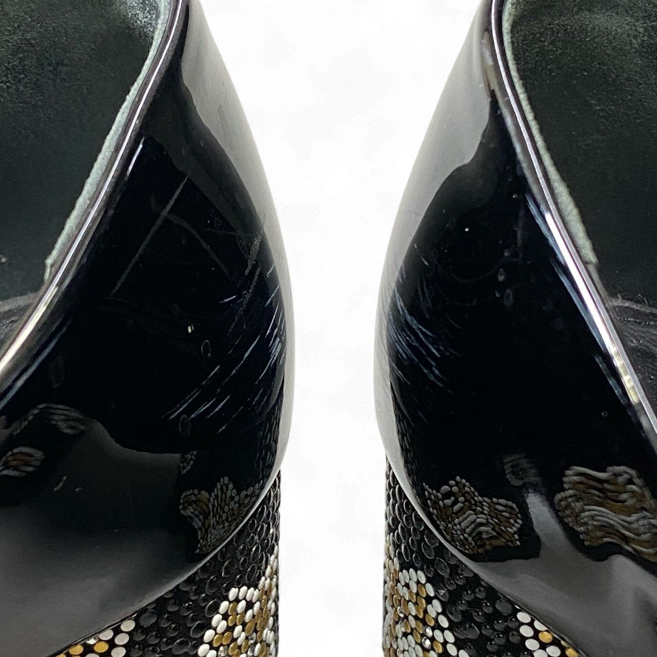 1k18 Salvatore Ferragamo サルヴァトーレフェラガモ ヒールパンプス ローヒール チャンキーヒール ヴァラリボン エナメルレザー ラインストーン装飾 5 1/2 ブラックo07t