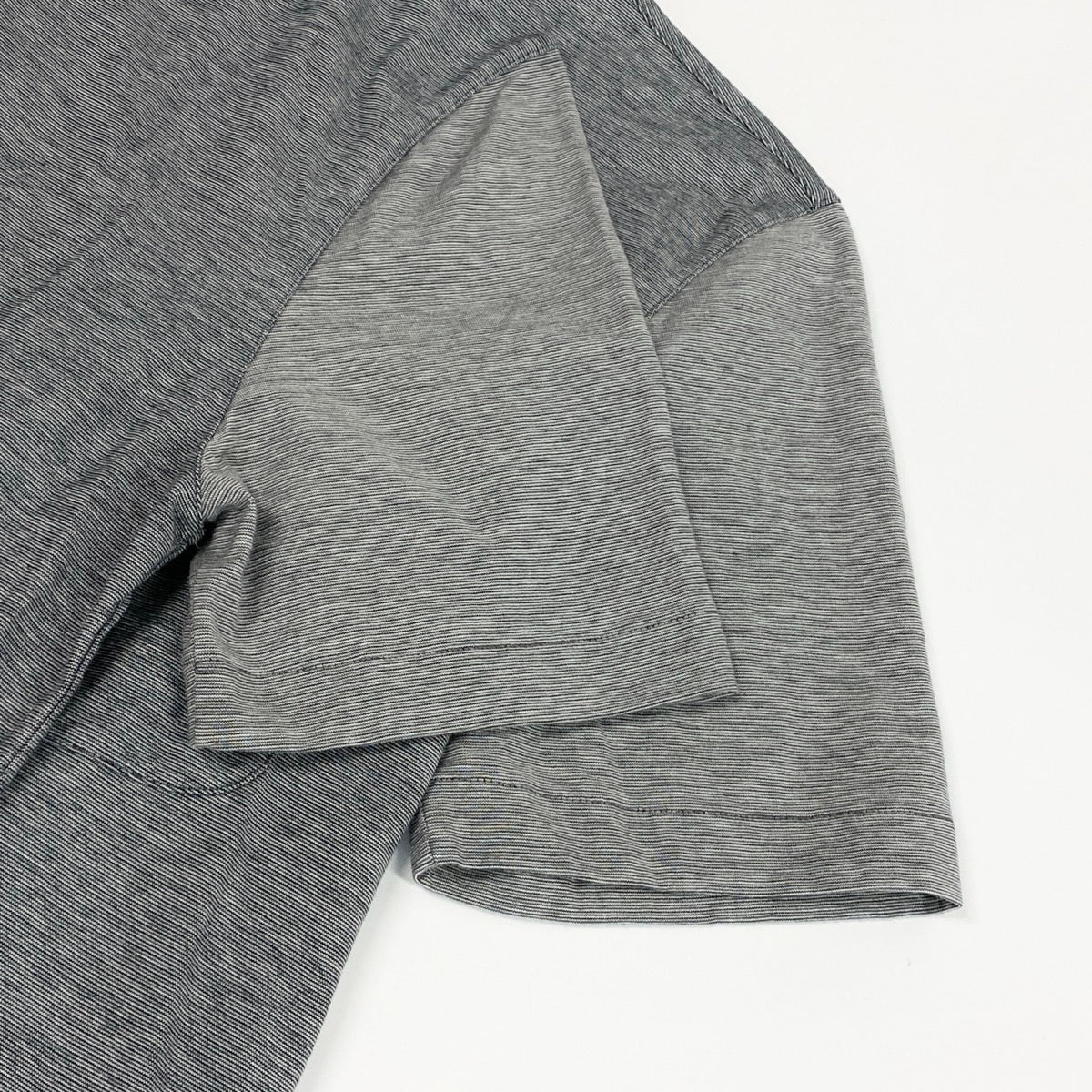 84e29【美品】 LOUIS VUITTON ルイヴィトン クルーネック 半袖Tシャツ 袖切替 バイカラー LVロゴ刺繍 カシミヤ混 サイズS グレー系 メンズ 紳士服u02t