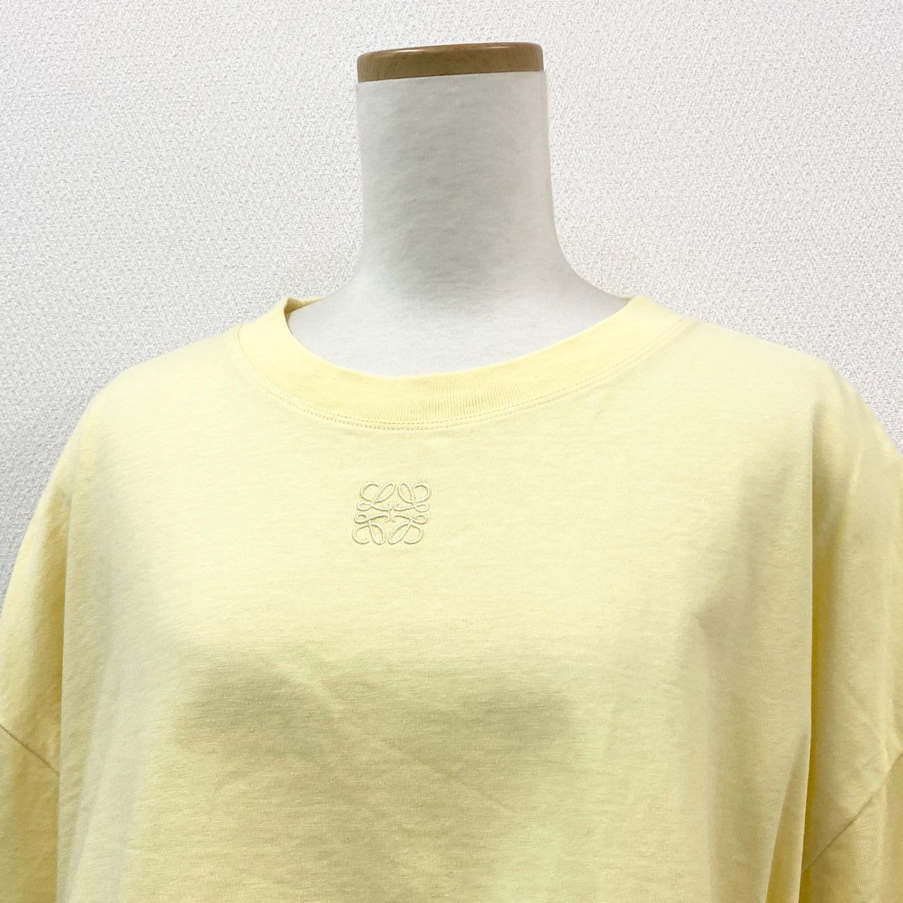 56l18 《美品》 LOEWE ロエベ アナグラム刺繍 クロップドTシャツ S イエロー ポルトガル製 短丈 ヘソ出し カットソー 夏