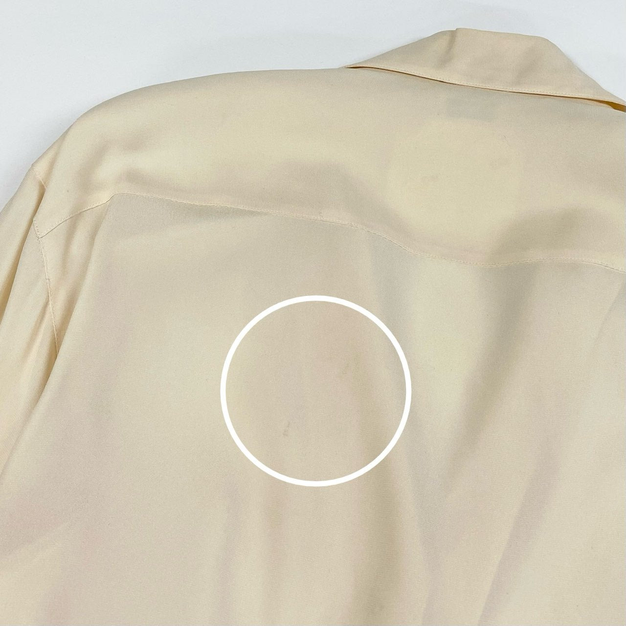 10a13 CHANEL シャネル ロングスリーブシャツ オープンカラー シルクブラウス  ココマーク パールボタン レディース 女性用 アイボリー シルク100％ Vintage shirt with pearl Coco mark buttonst18r