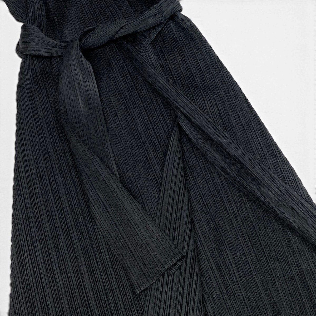 Ag10 【美品】 PLEATS PLEASE プリーツプリーズ ガウンコート ロングコート プリーツ加工 PP33-JA422 サイズ3 ブラック ポリエステル100％ レディースt18r