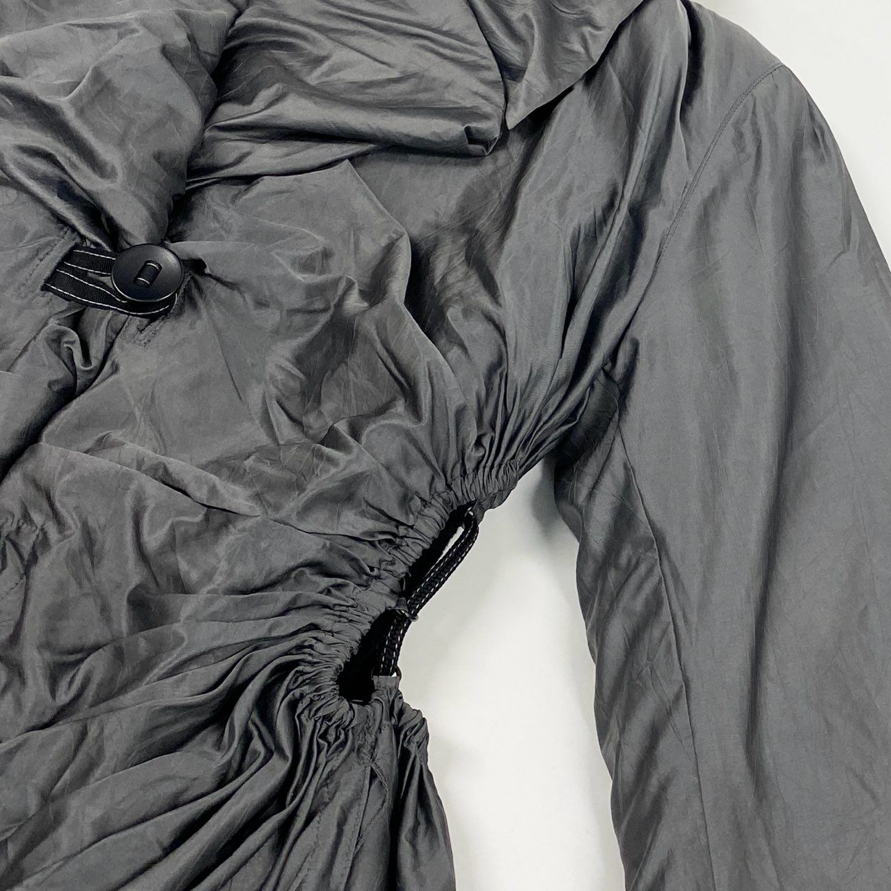 Ac3 ISSEY MIYAKE FETE イッセイミヤケ ヴィンテージ 編み上げデザイン ロングコート パラシュートコート  サイズ2 シルバー レディース アウターk02i