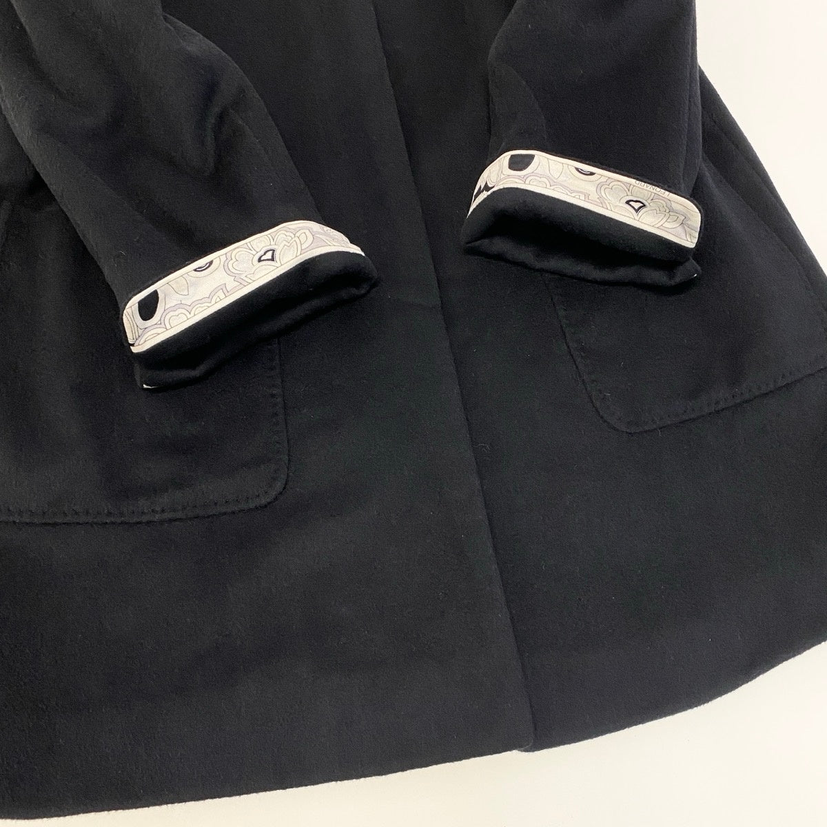38g13 LEONARD FASHION レオナール ステンカラーコート ロング 花柄プリント サイズ11AR ブラック カシミヤ100％ レディース 女性用o07t