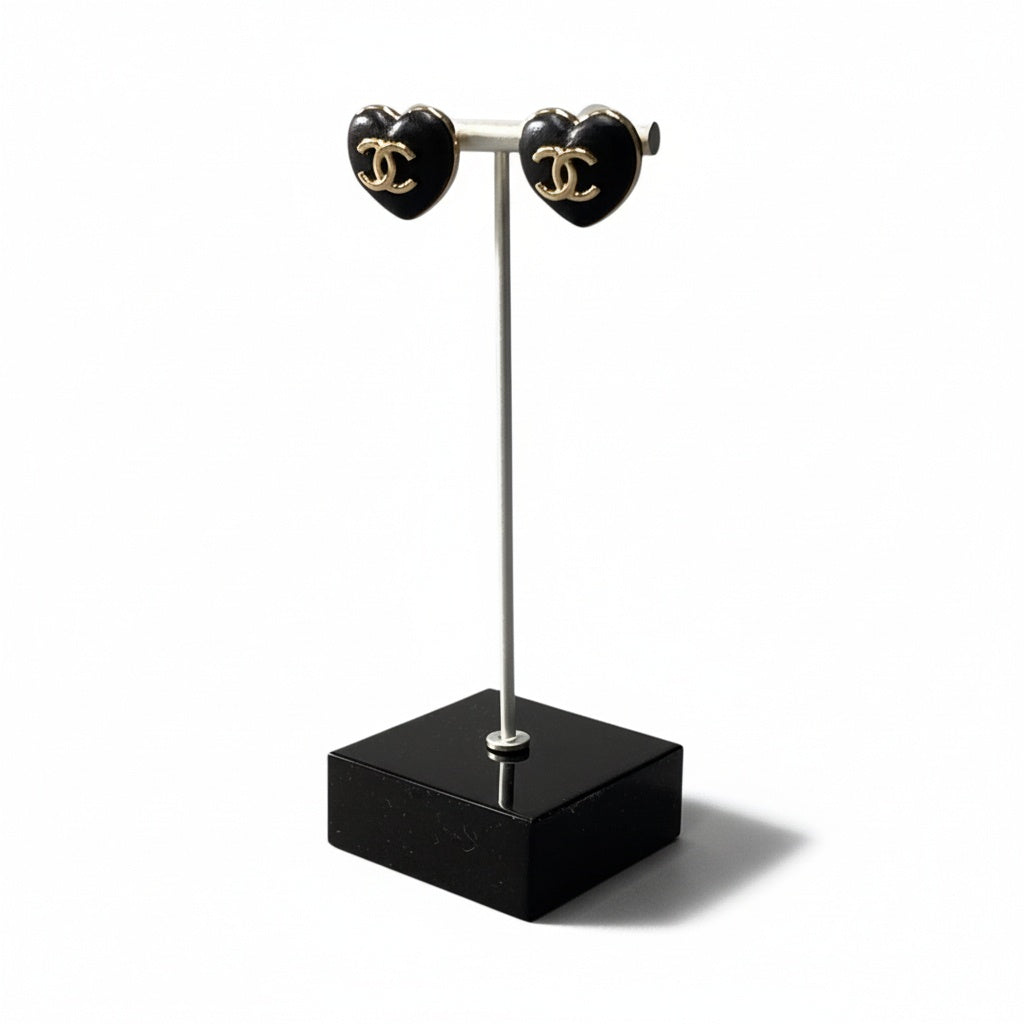 b5 CHANEL シャネル 2022 レザーハート ココマーク ピアス アクセサリー ブラック レザー レディースta1