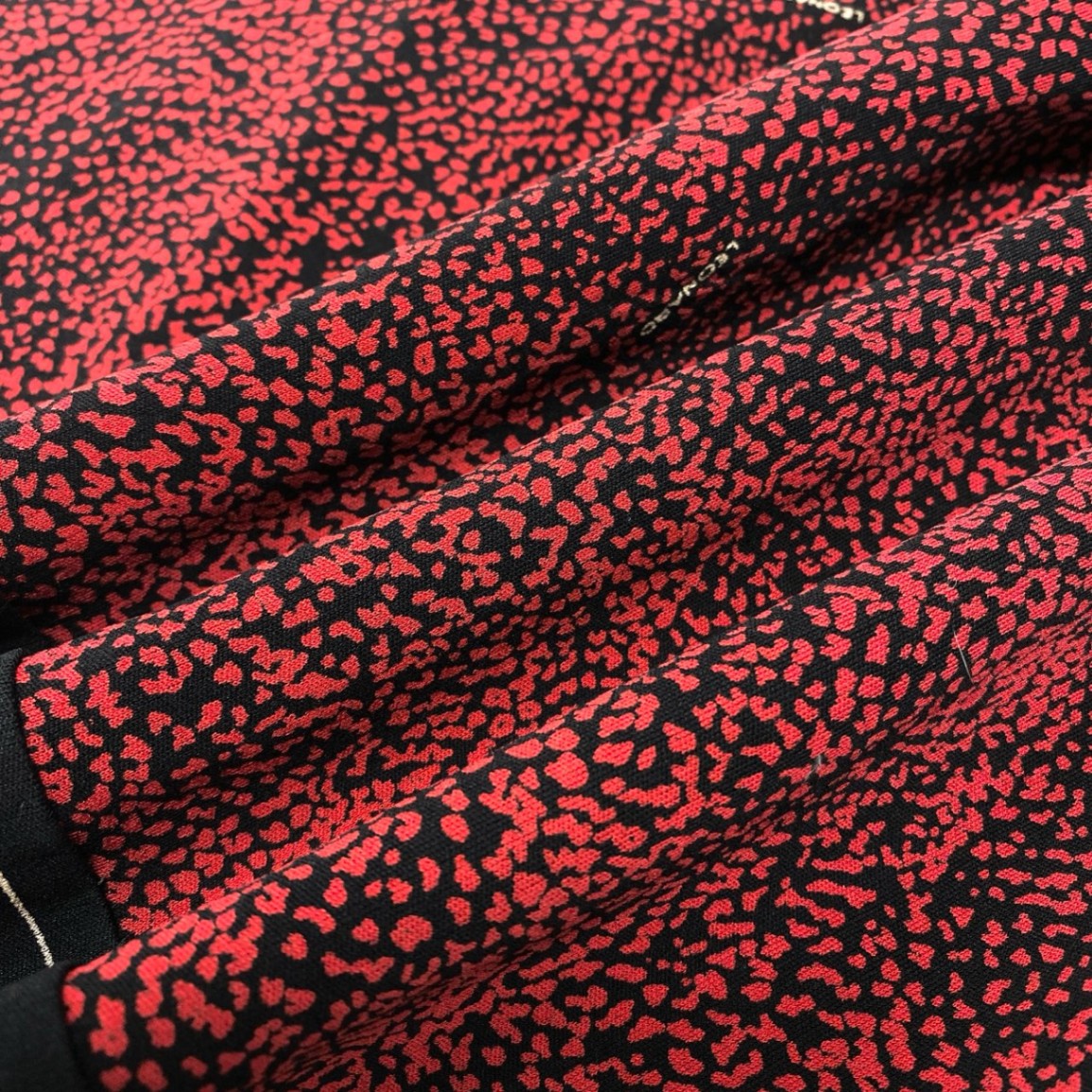 64b7 LEONARD レオナール 長袖ワンピース 総柄 開襟 ウエストマーク 3 レッド シルク100％ レディース 女性用u02t