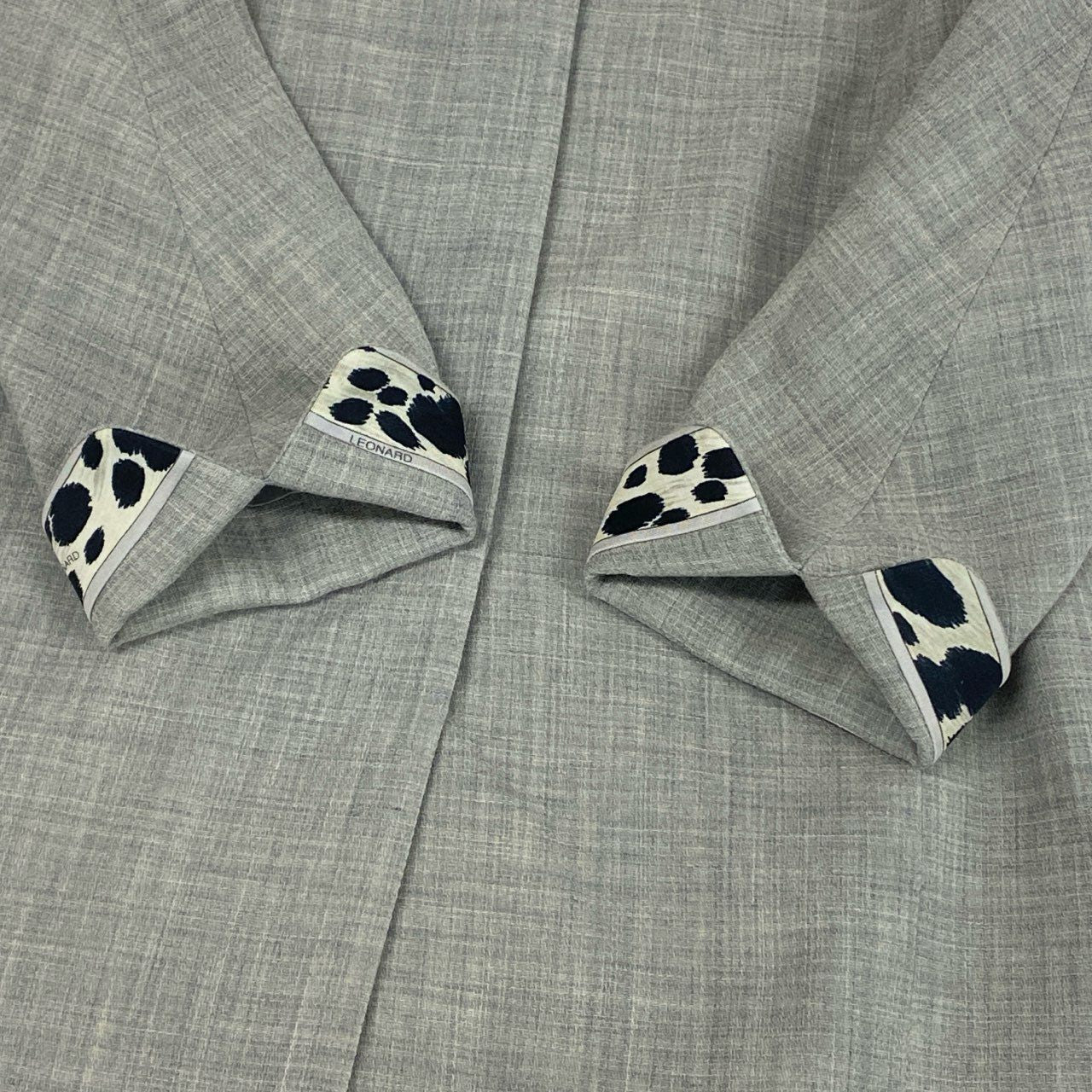 67k20《美品》 LEONARD FASHION レオナール ステンカラーコート ロングジャケット ウールシルク レディース 女性用 日本製 9AR グレーu02t