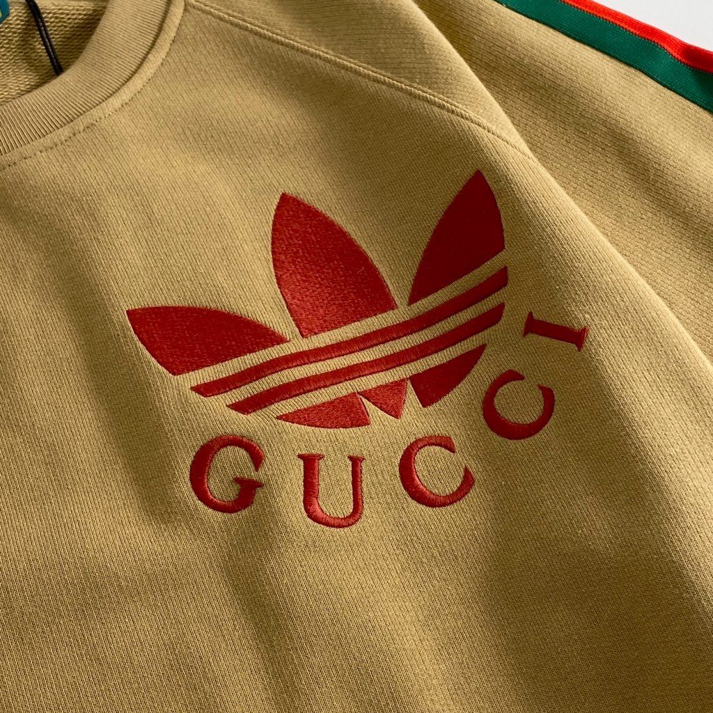 35f8 《未使用保管品》 GUCCI グッチ × adidas アディダス 22SS Trefoil Sweatshirt トレフォイル スウェットシャツ 691638 L ベージュ イタリア製 トレーナー タグ付き