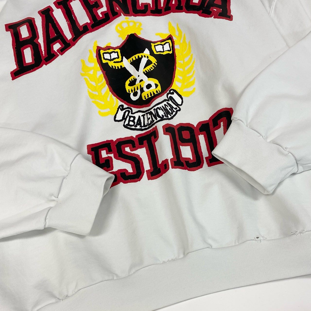 d7 BALENCIAGA バレンシアガ ダメージ加工 フードパーカー 2022 デムナ期 サイズM ホワイト メンズk02i