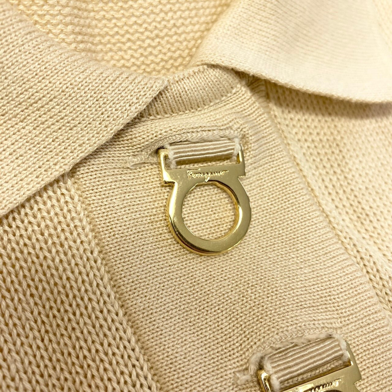3d27 Salvatore Ferragamo サルヴァトーレフェラガモ ポロシャツワンピース ボーダー 半袖ニット ガンチーニボタン コットン混 サイズM マルチカラー レディース 女性用u02t