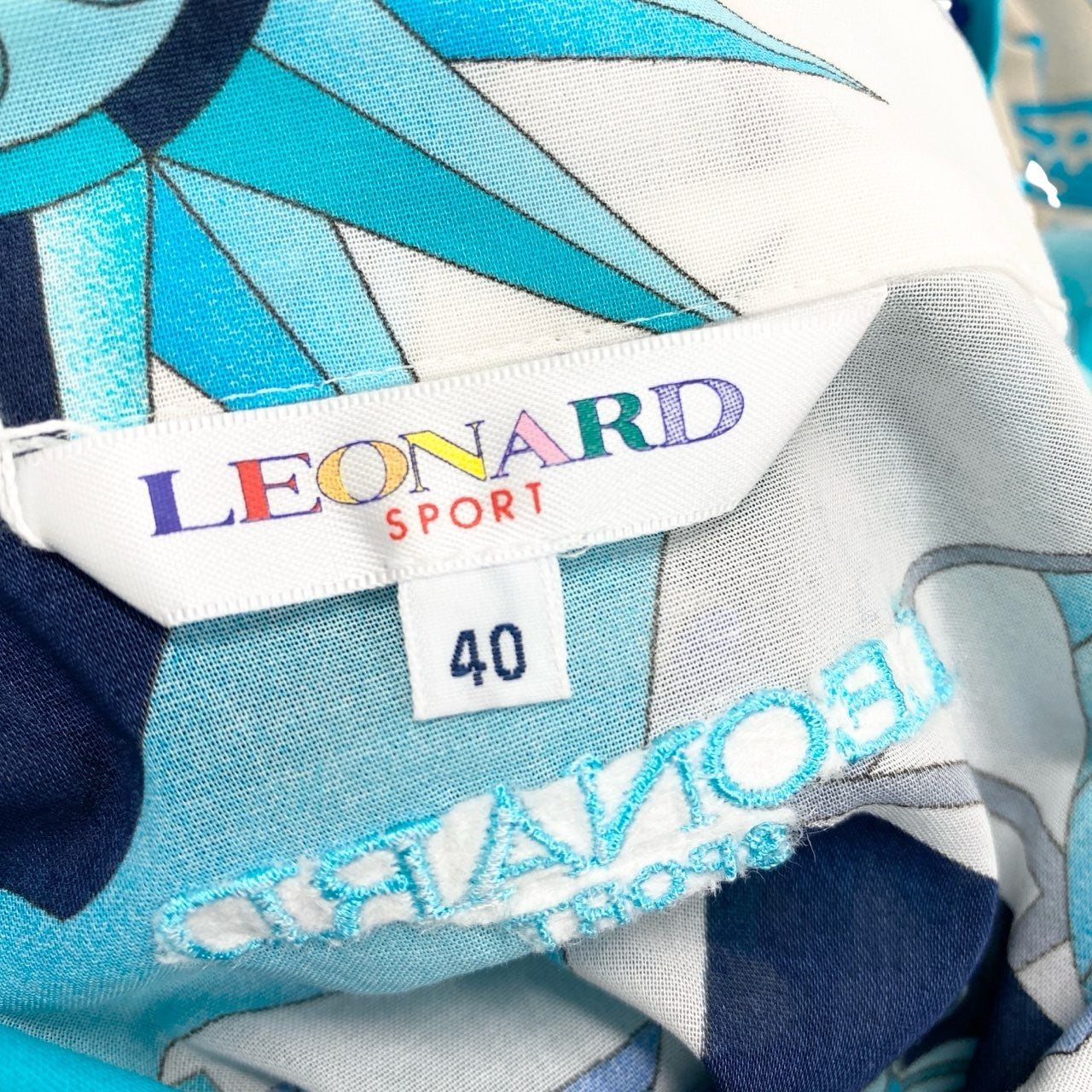 83b17 【美品】 LEONARD レオナール 七分袖シャツ シアー 総柄 比翼ボタン 40 ブルー レディース 女性用u02t