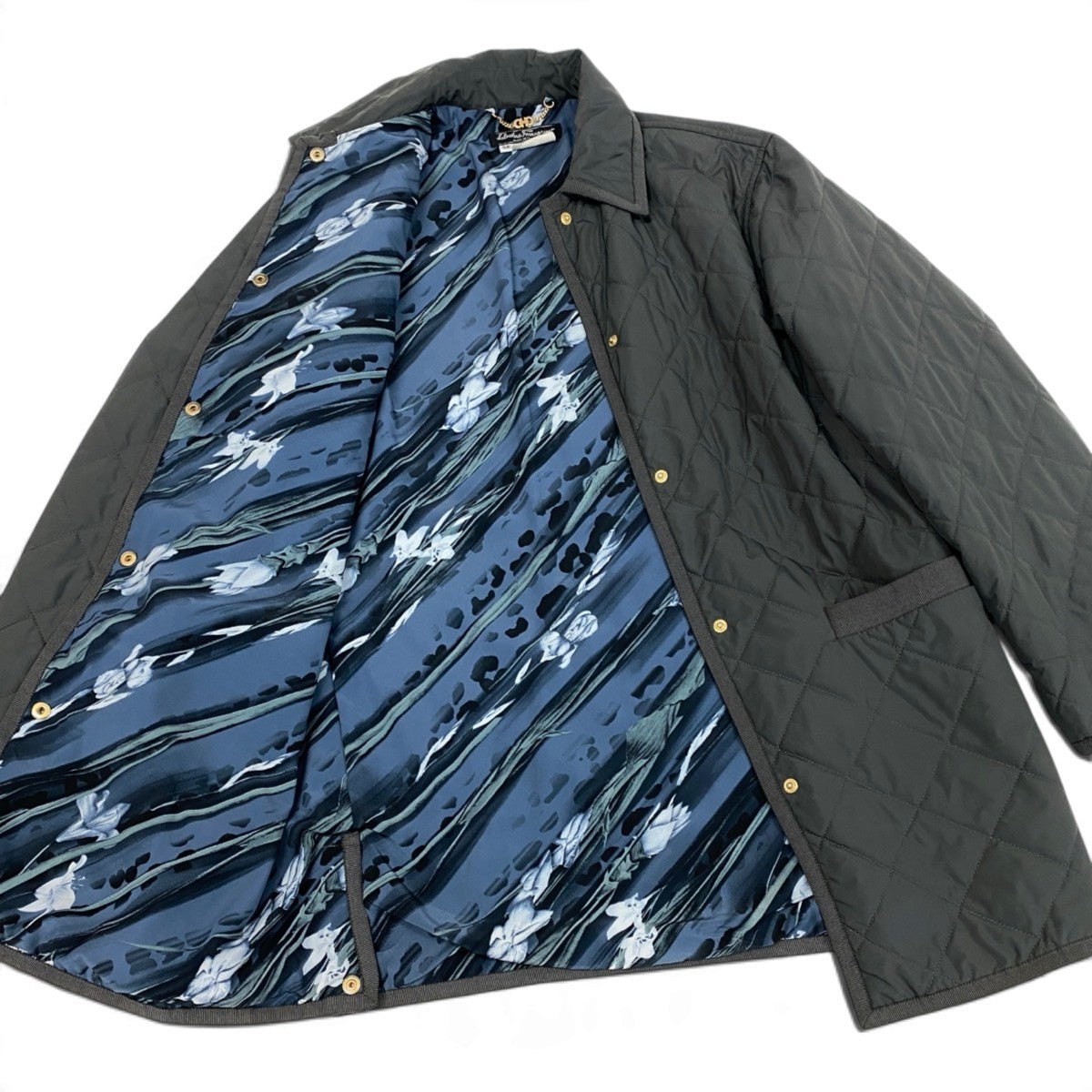Ej15 Salvatore Ferragamo サルヴァトーレフェラガモ キルティングジャケット ロゴボタン ガンチーニチェーン サイズXS グレー レディースo07t